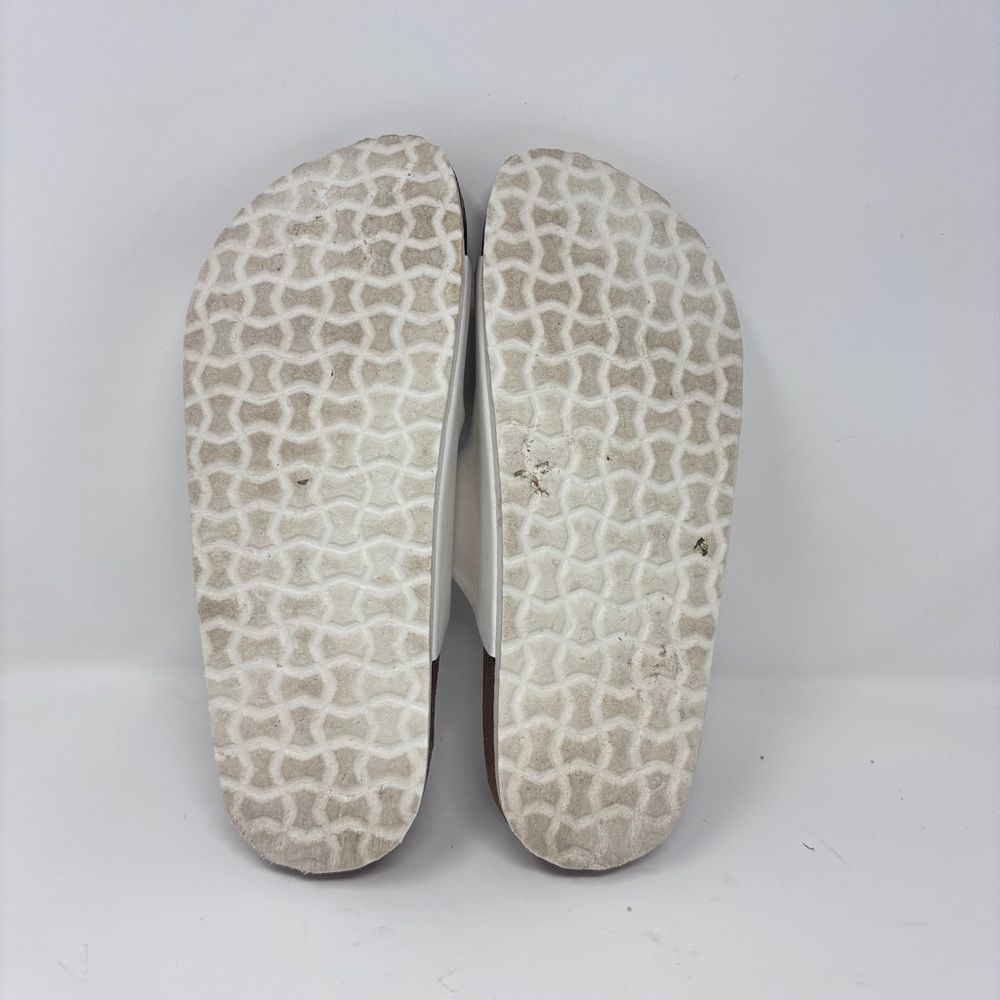 Cushionaire Lane White Leather Sandals - Size 10M - Gently Used, with Box - Picture 9 of 9